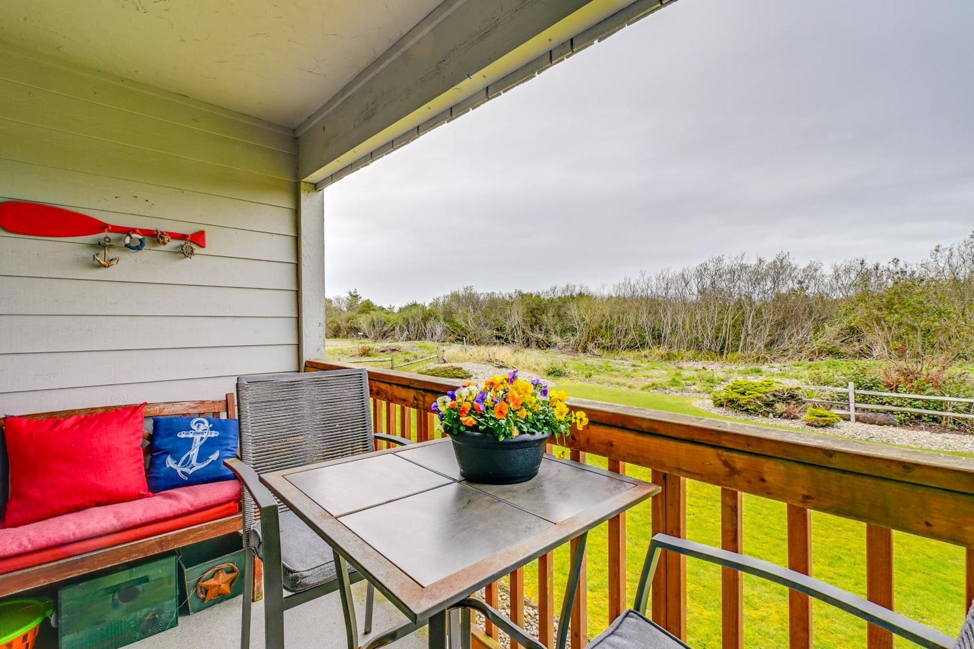 Ocean Shores Condo With Balcony Less Than 1 Mi To Beach! Luaran gambar