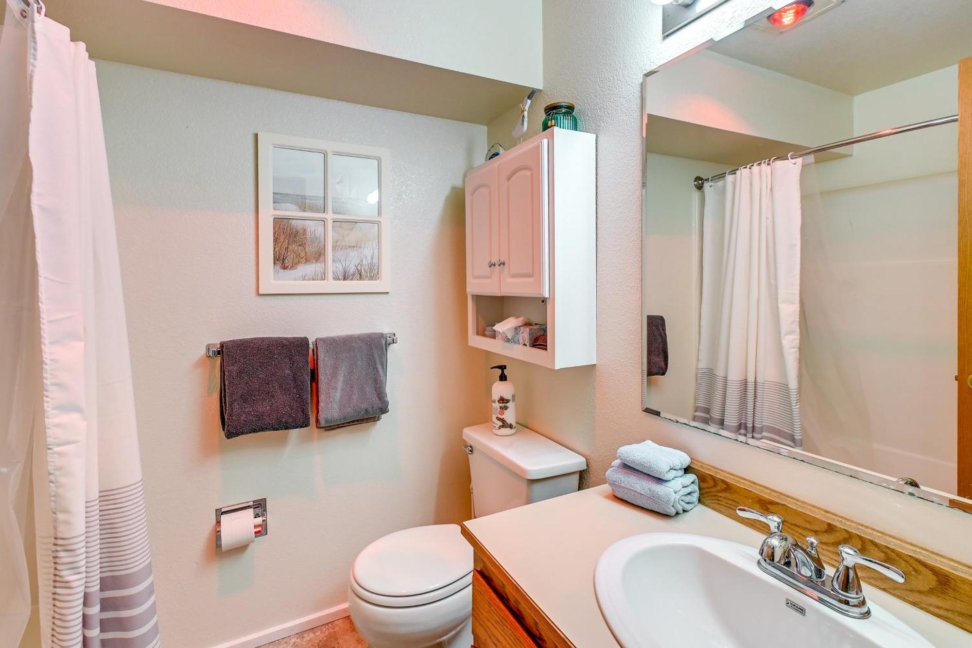 Ocean Shores Condo With Balcony Less Than 1 Mi To Beach! Luaran gambar
