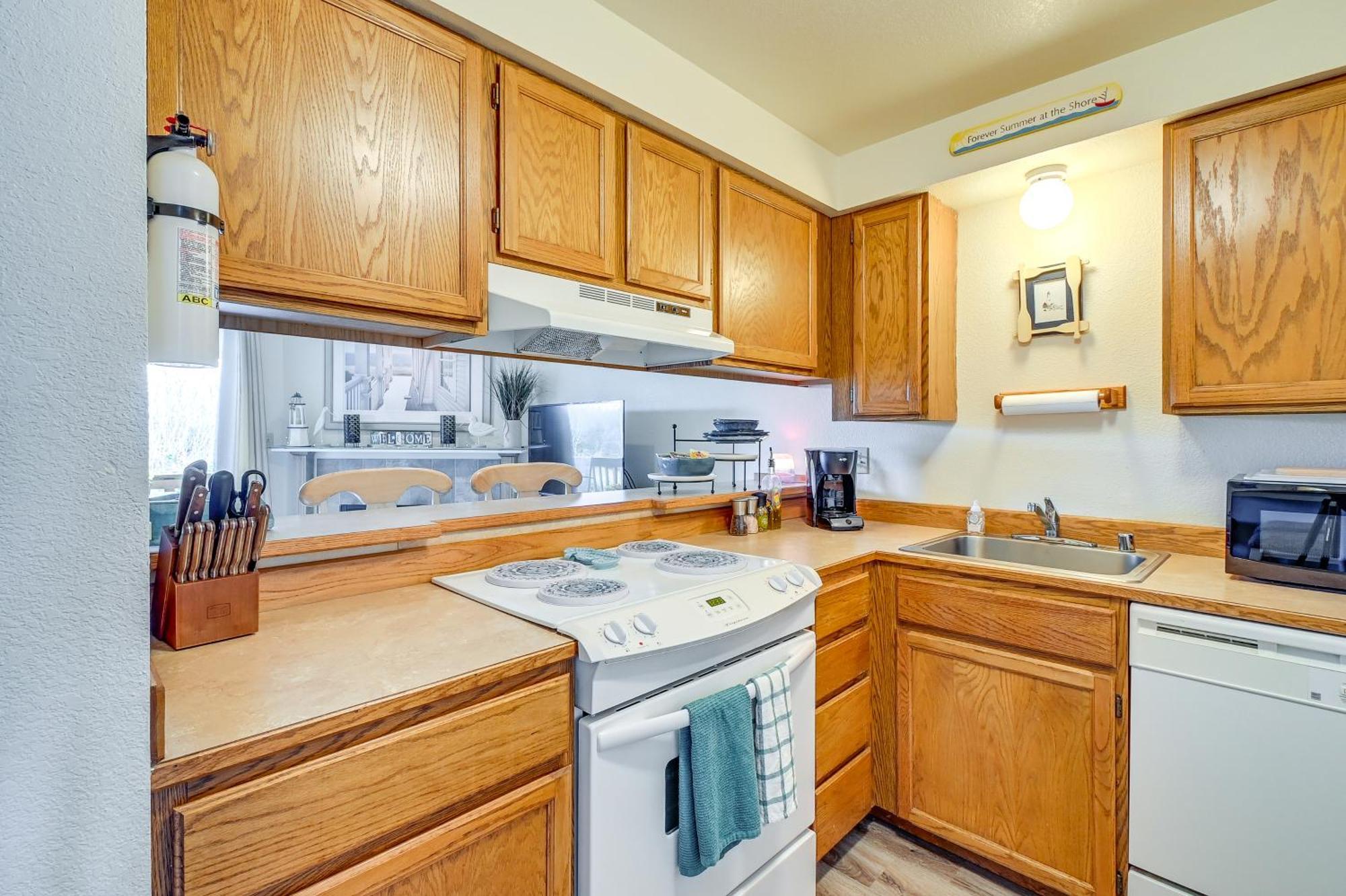 Ocean Shores Condo With Balcony Less Than 1 Mi To Beach! Luaran gambar